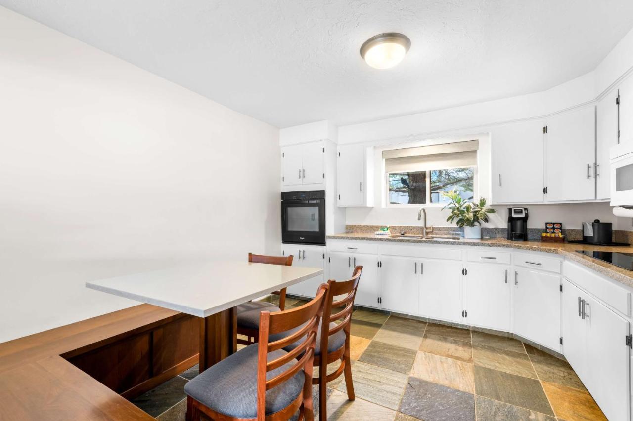 | Best Western Driftwood Inn