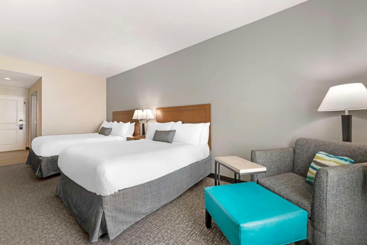 Large Queen Room with Two Queen Beds at Best Western Plus Executive Residency Marion