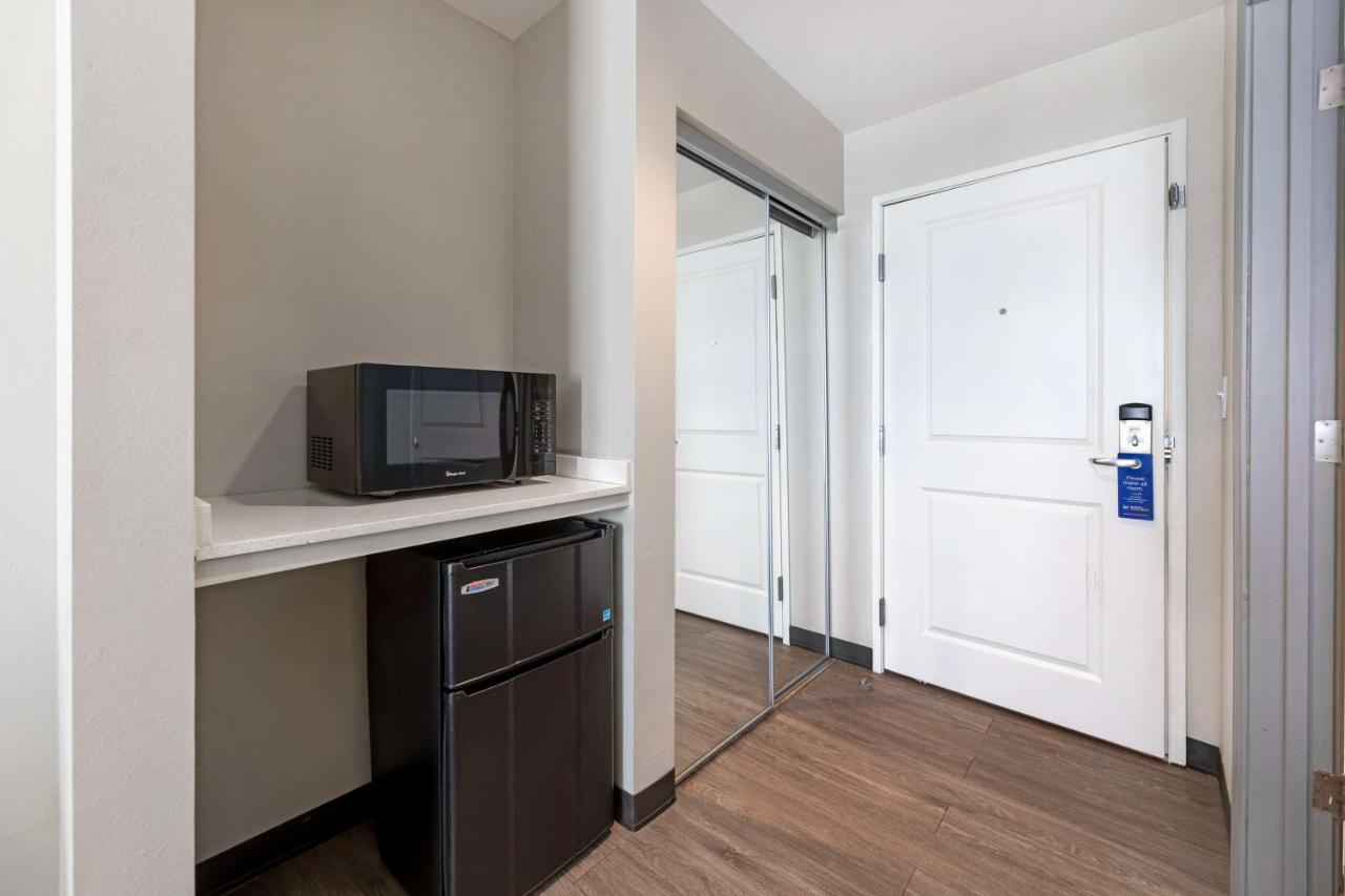 King Room at Best Western Plus Executive Residency Marion
