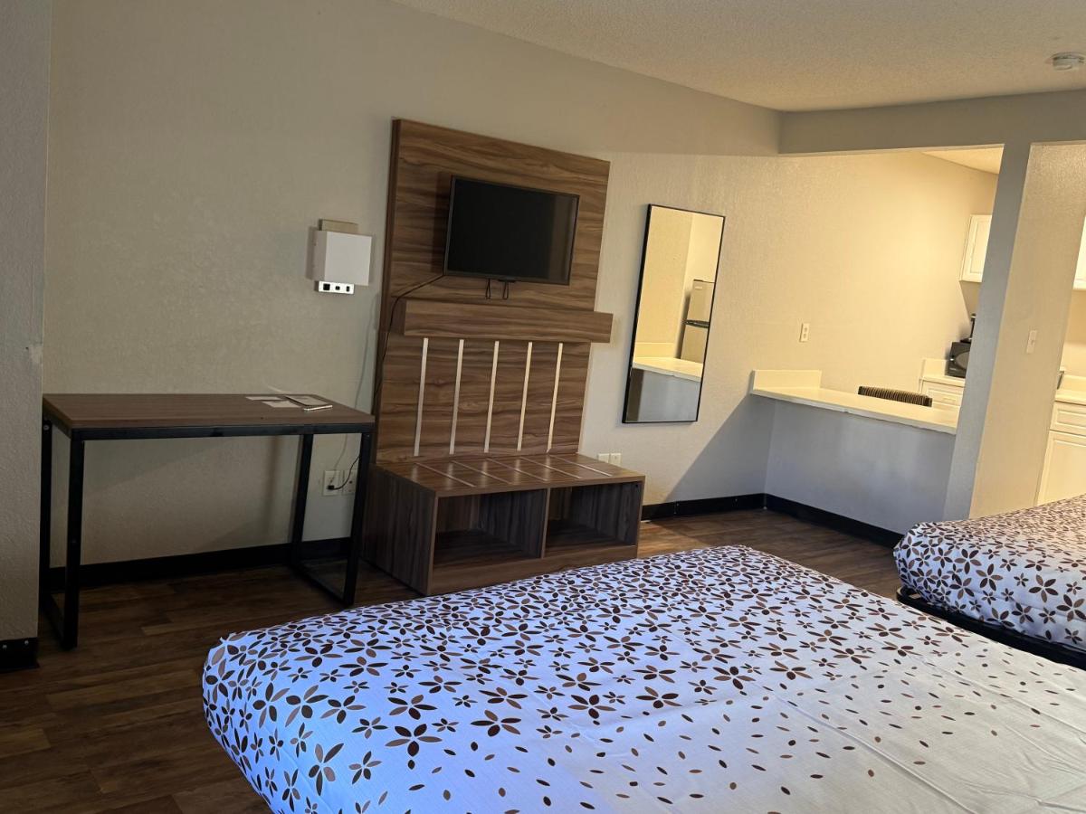 Queen Room with Two Queen Beds - Non-Smoking at Country Hearth Inn & Suites Augusta