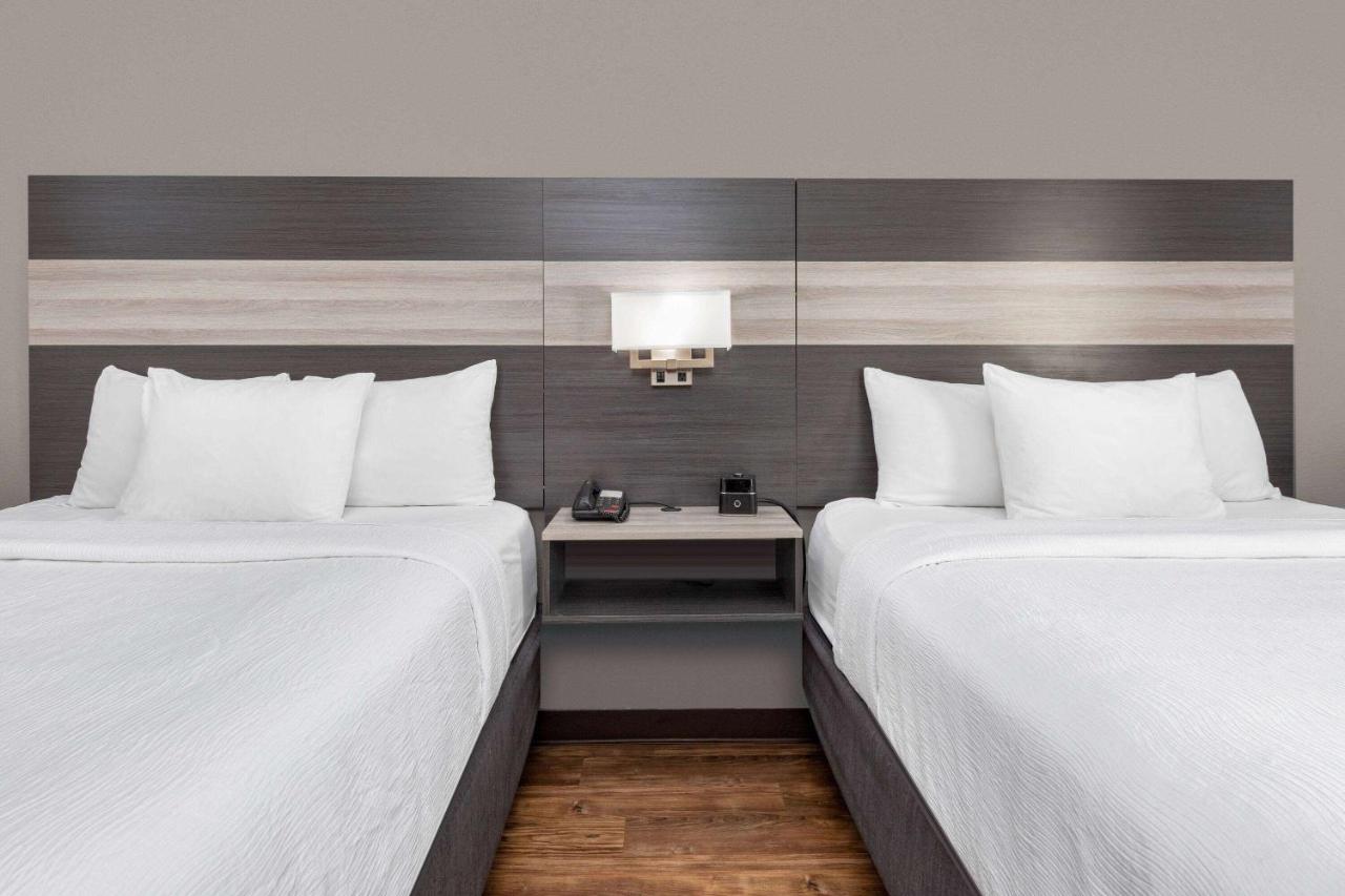 Queen Room with Two Queen Beds City/Park View Non Smoking at La Quinta Inn & Suites by Wyndham Allen at The Village