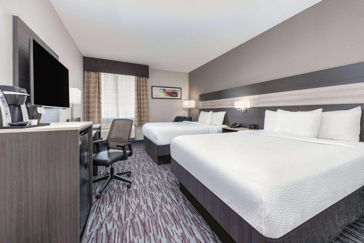 Queen Room with Two Queen Beds City/Park View Non Smoking at La Quinta Inn & Suites by Wyndham Allen at The Village