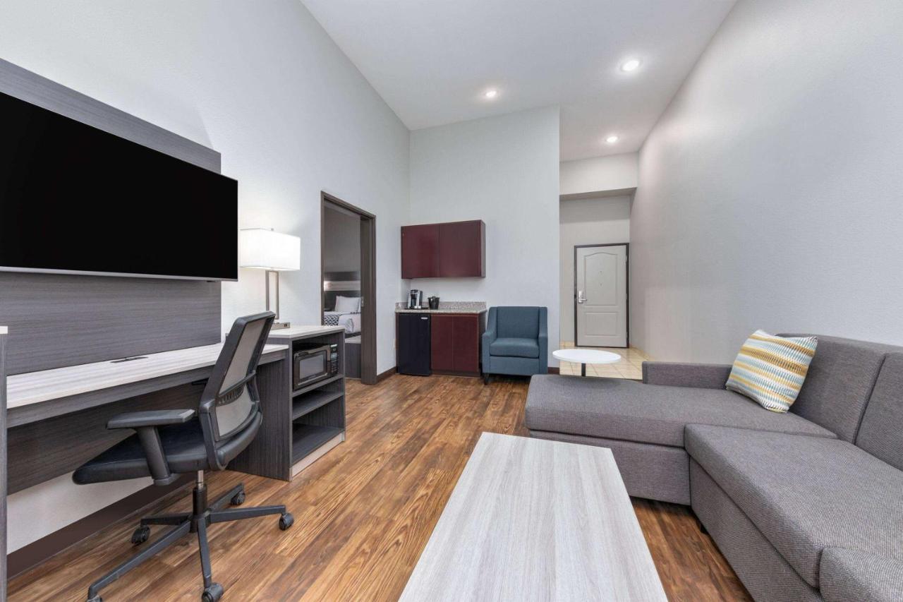 Family King Suite with Bath Tub - Mobility/Hearing Accessible - Non-Smoking at La Quinta Inn & Suites by Wyndham Allen at The Village
