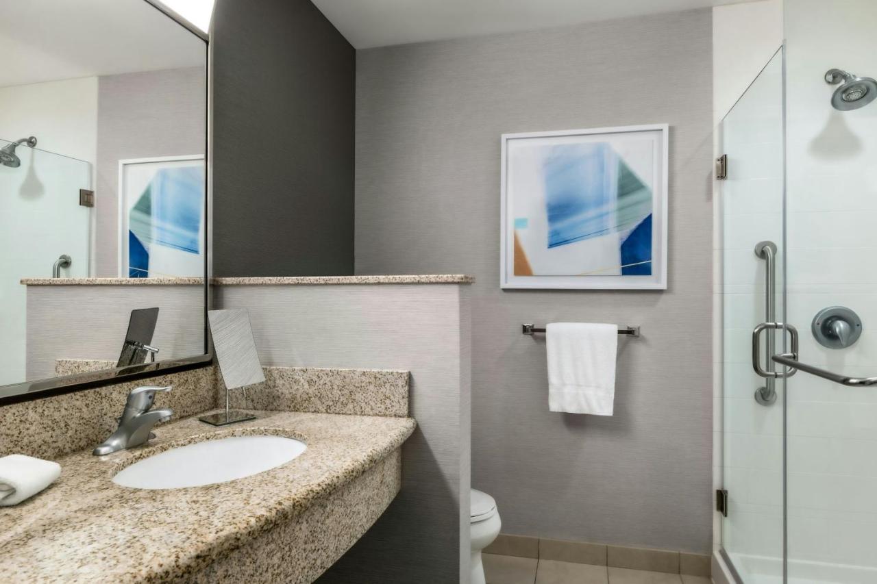  | Courtyard by Marriott Burlington Mt. Holly Westampton