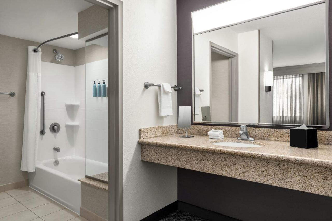  | Courtyard by Marriott Burlington Mt. Holly Westampton