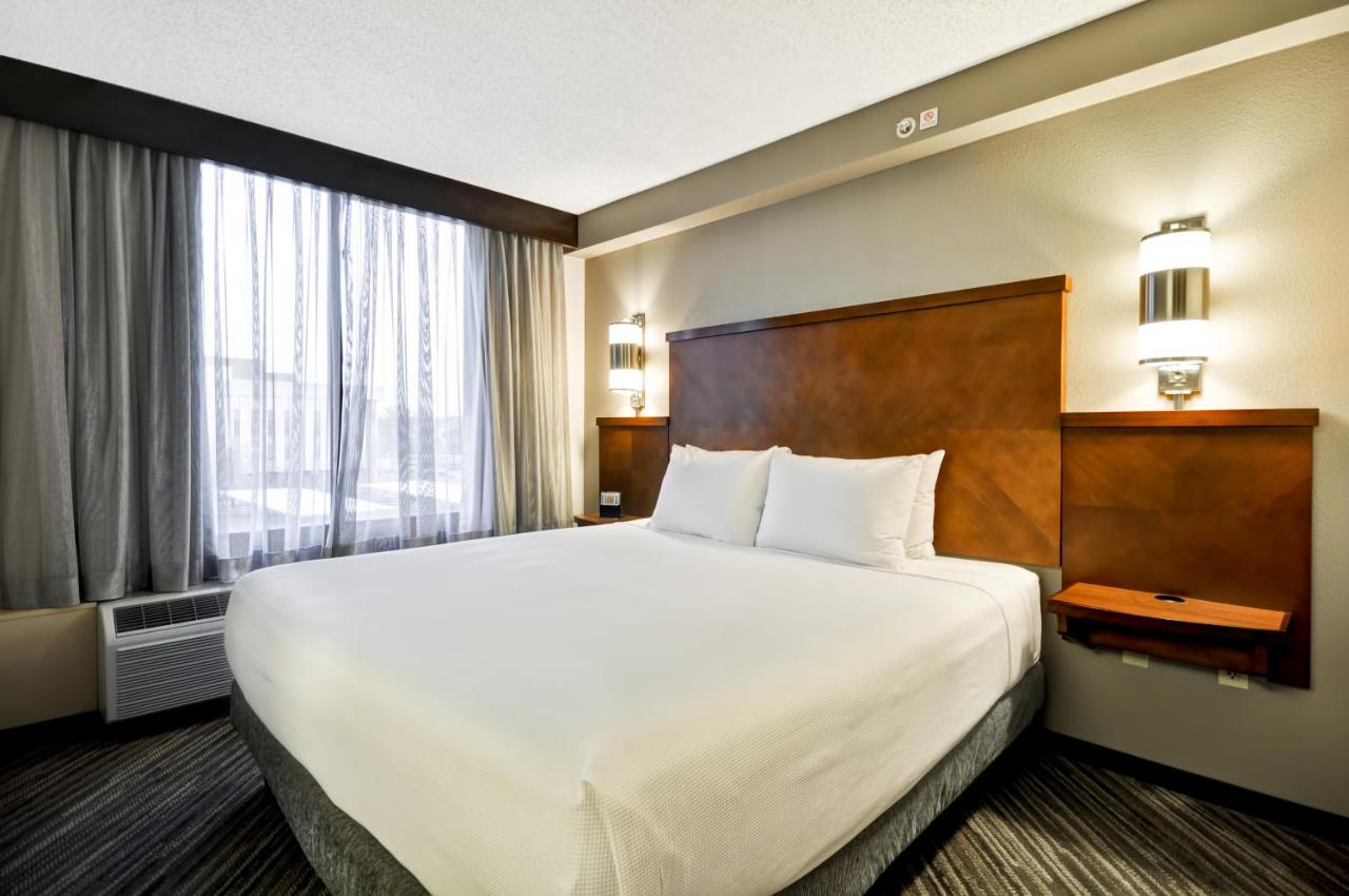 King Room with ADA Bathtub - Disability Access at Hyatt Place Albuquerque/Uptown