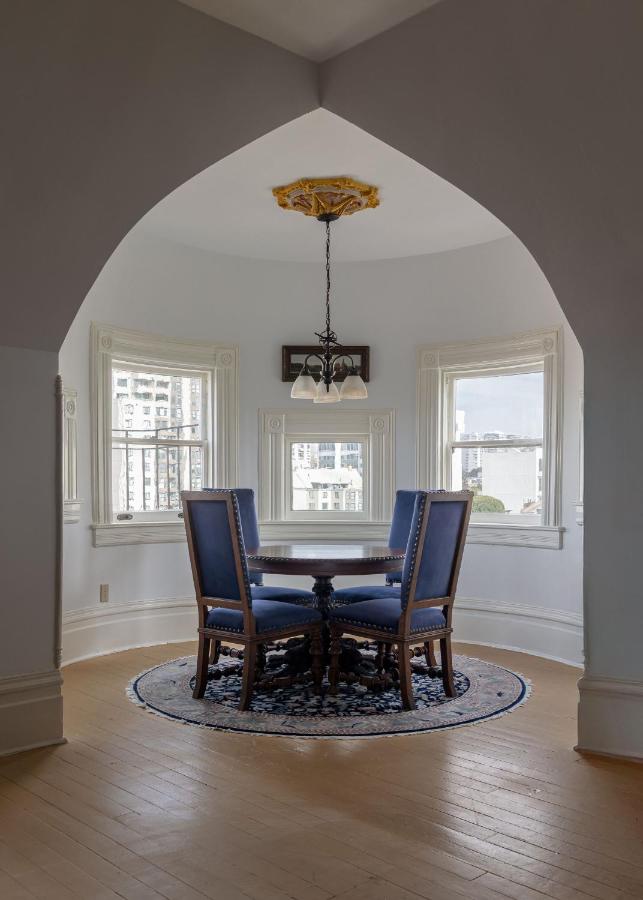 | Chateau Tivoli Bed and Breakfast