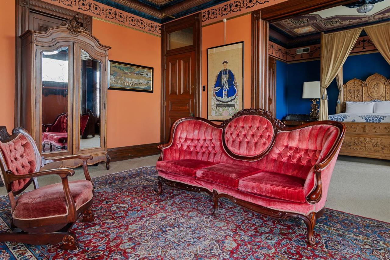 | Chateau Tivoli Bed and Breakfast
