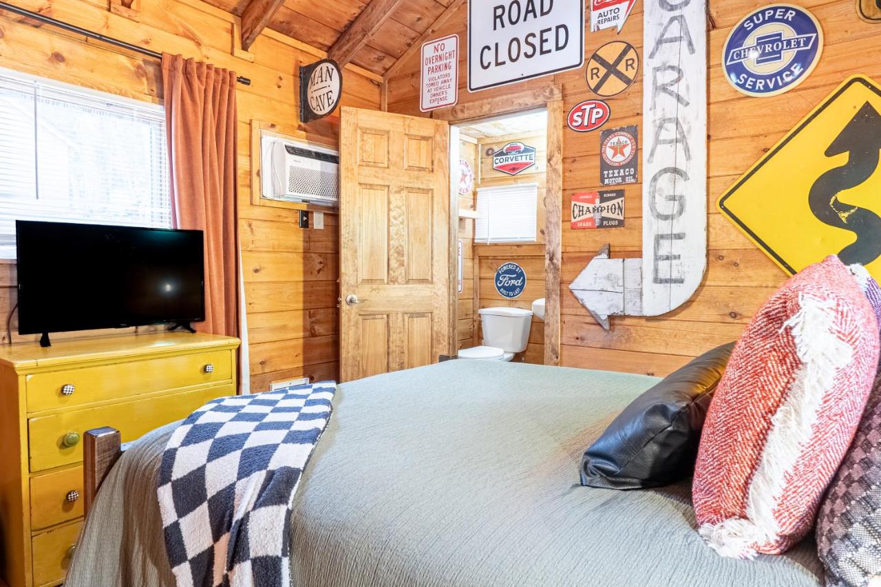 | English Brook Cottages