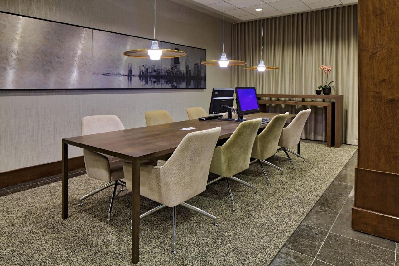 King Corner Room - Non-Smoking at Crowne Plaza Chicago West Loop by IHG
