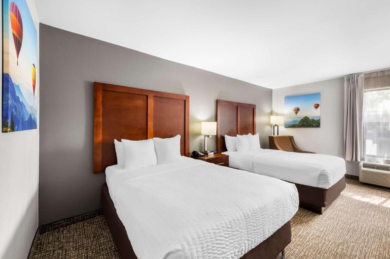 Double Room with Two Double Beds - Non-Smoking at Clarion Pointe Apex – Holly Springs