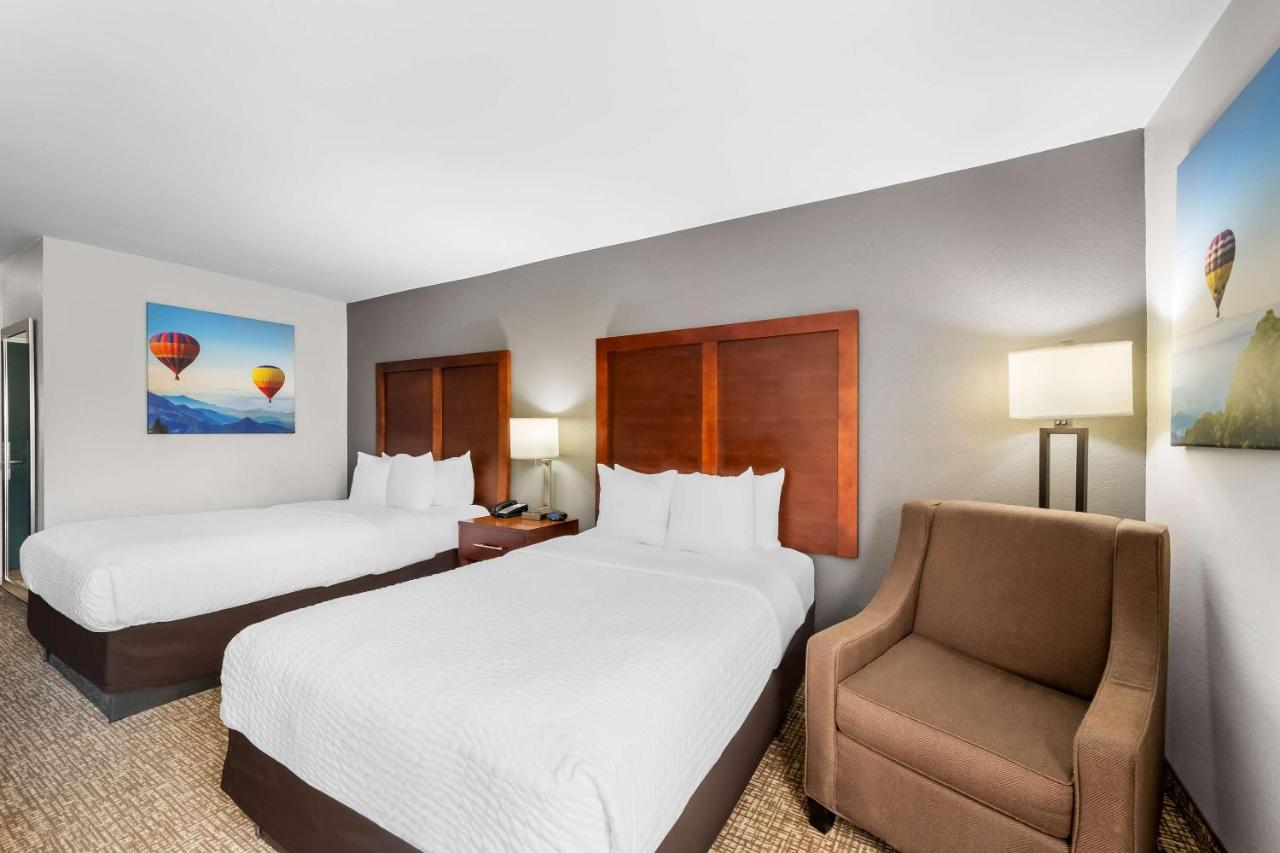 Double Room with Two Double Beds - Non-Smoking at Clarion Pointe Apex – Holly Springs