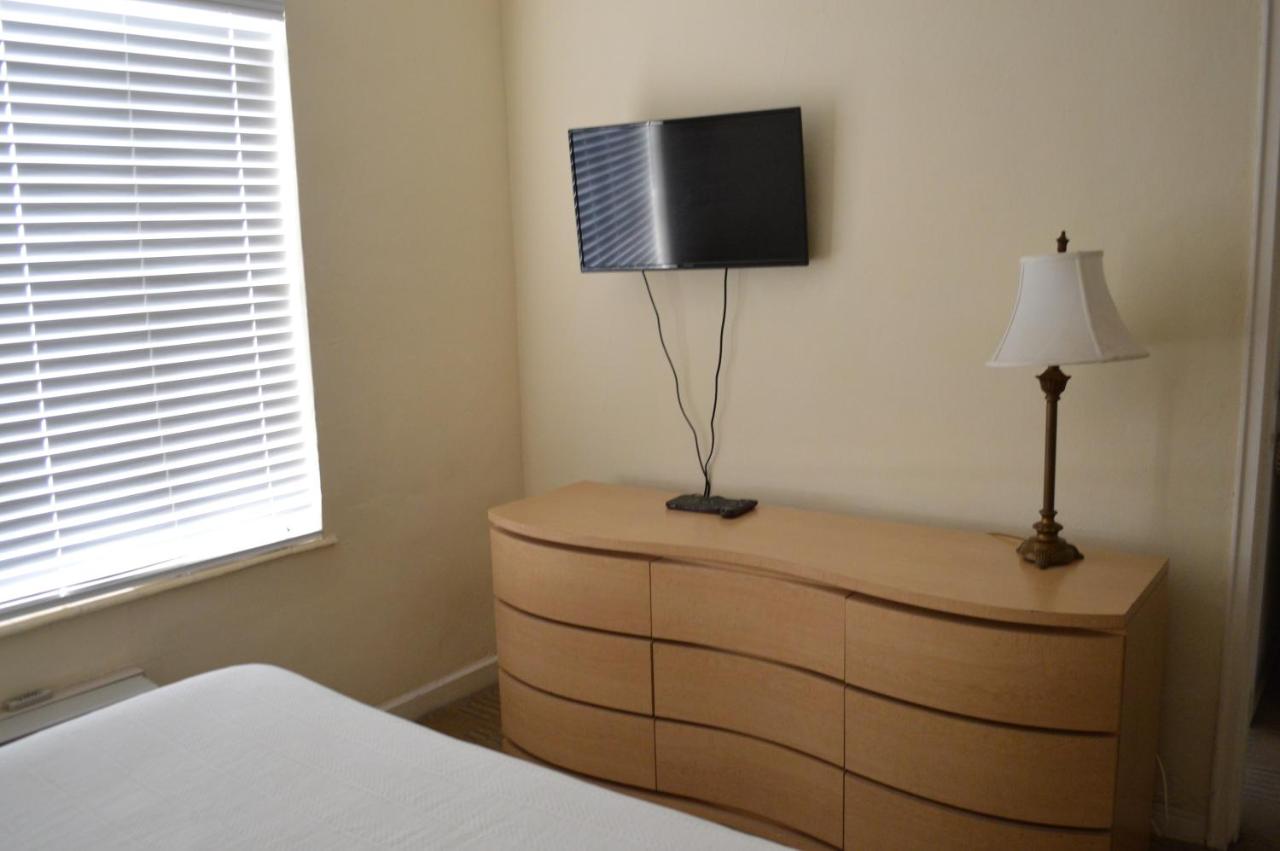 Deluxe Queen Room with Two Queen Beds at Island House South Beach