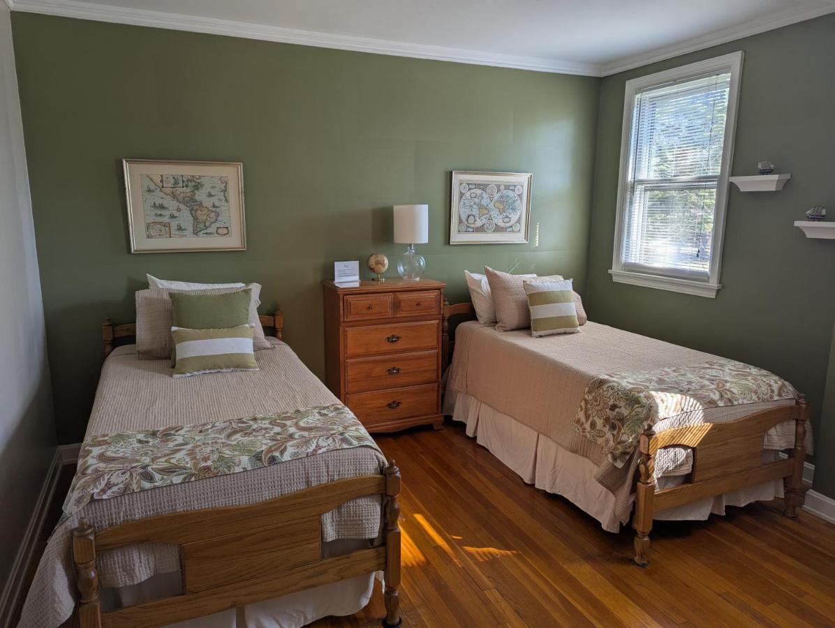 | Farrell House Lodge at Sunnybrook Trout Club
