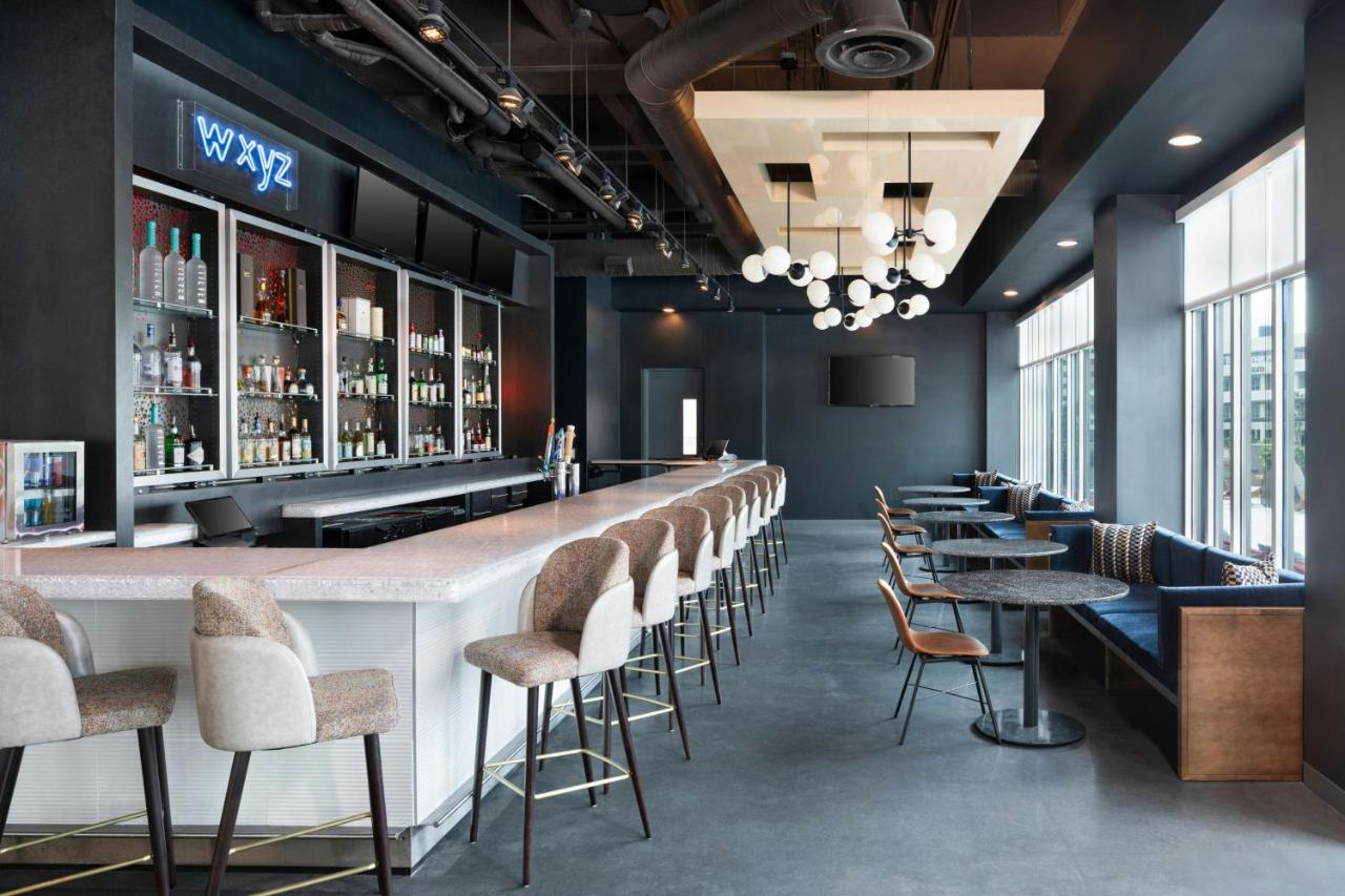 | Aloft Tampa Downtown