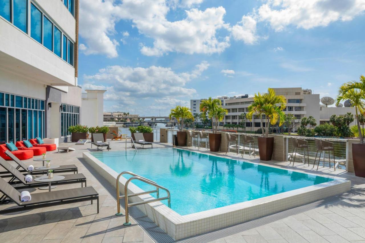 | Aloft Tampa Downtown