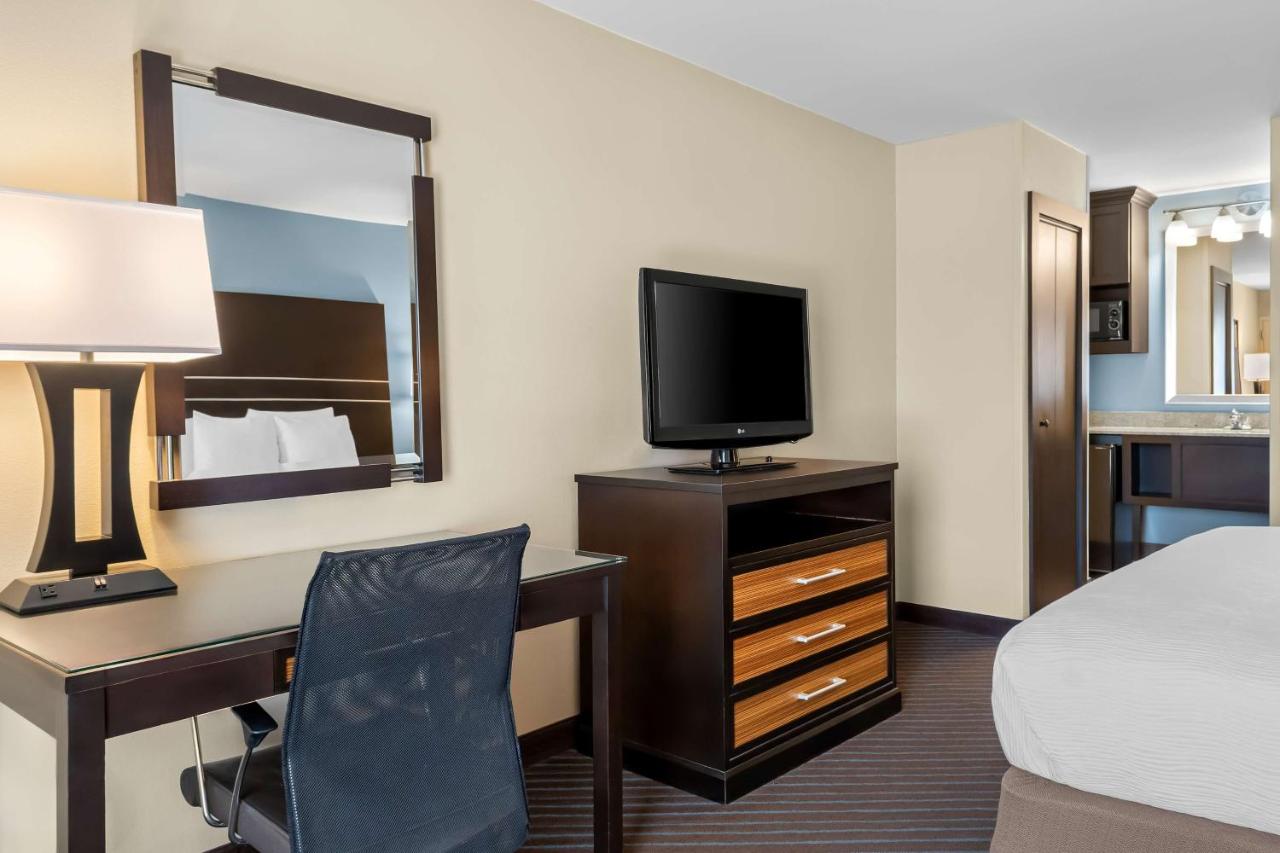 King Room - Non-Smoking at Best Western Newport Inn