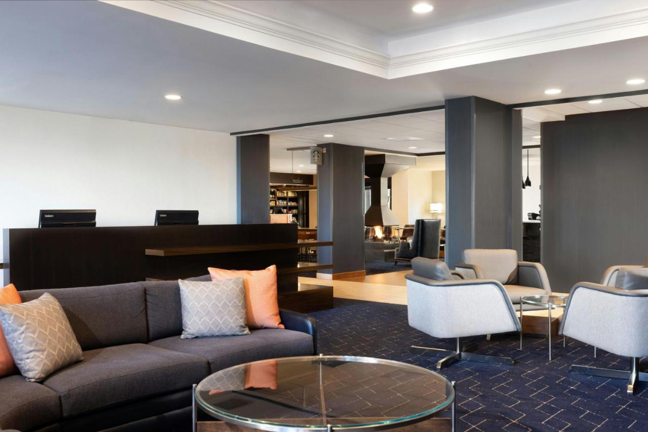 | Courtyard Burlington Williston