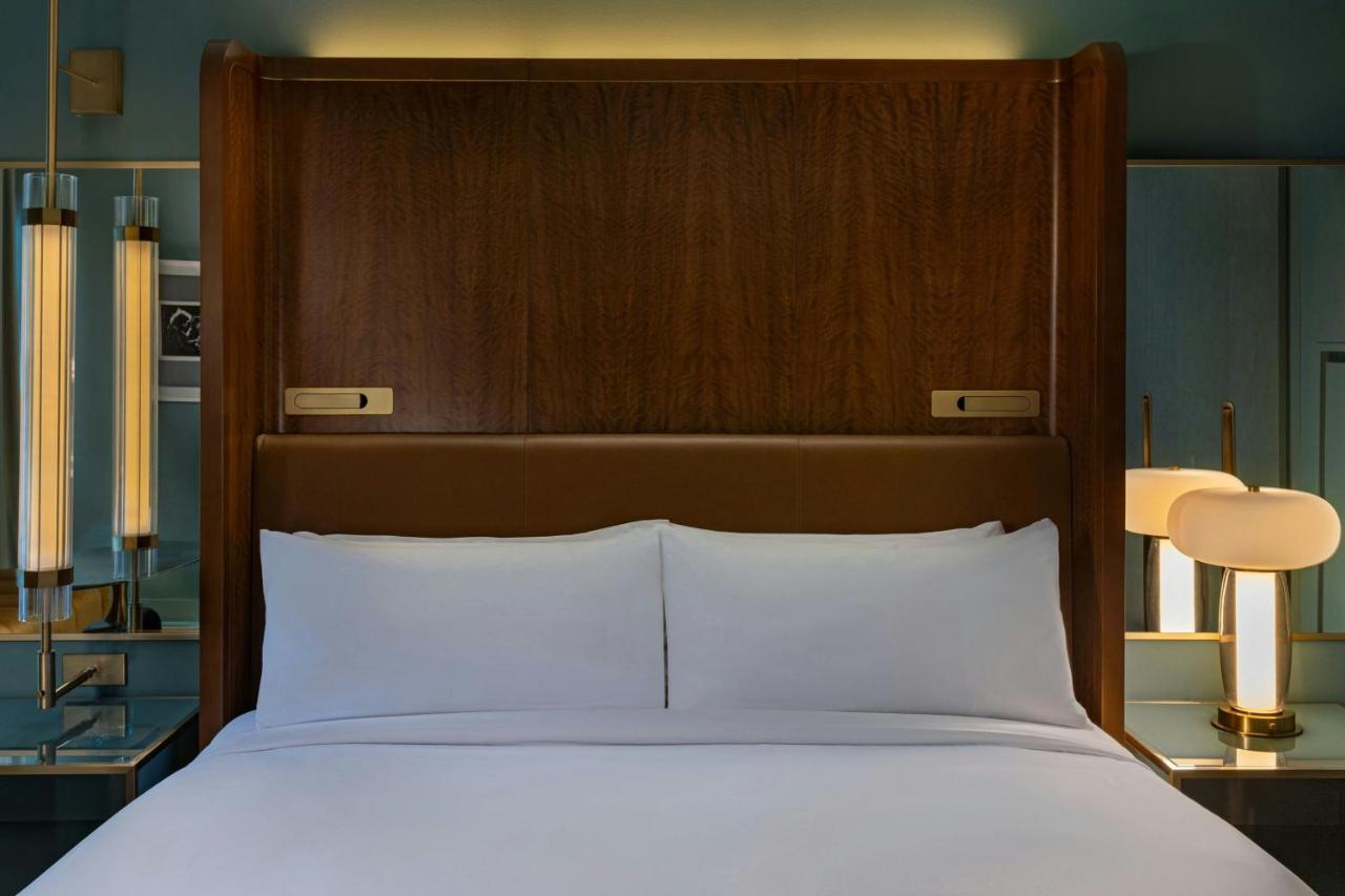 Fabulous Room, Guest room, 1 Queen at W Austin