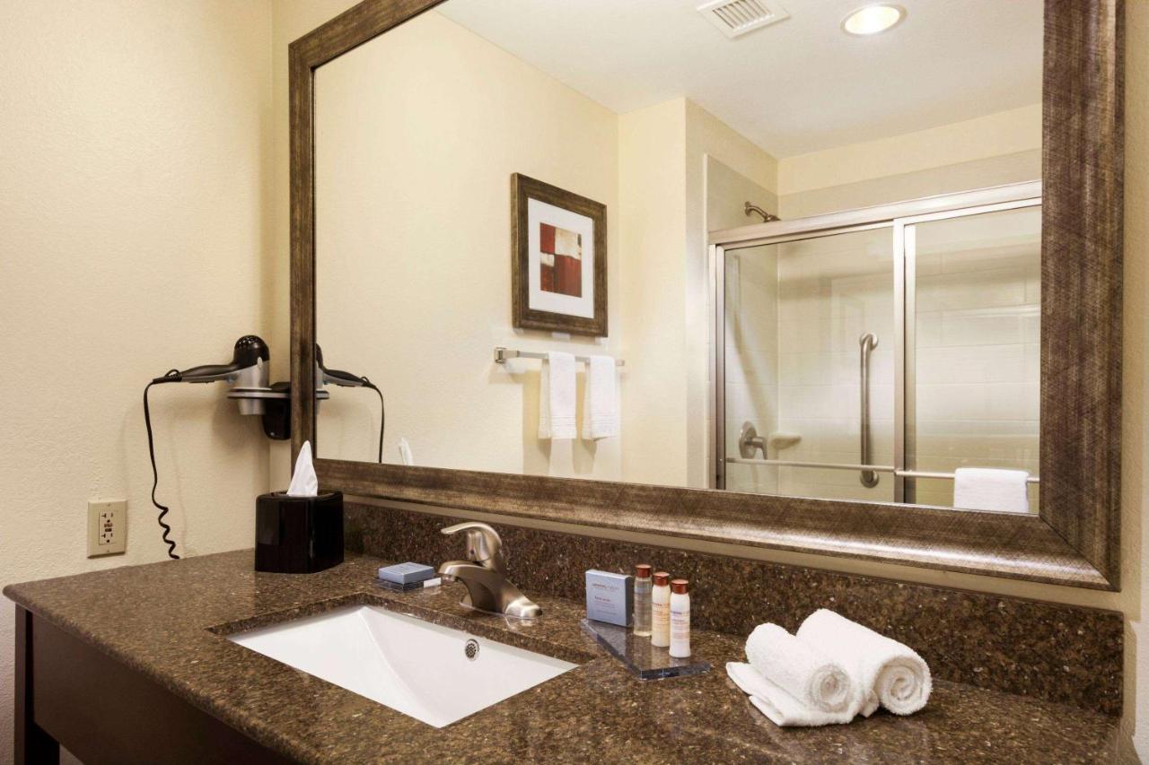 | Wingate by Wyndham San Marcos