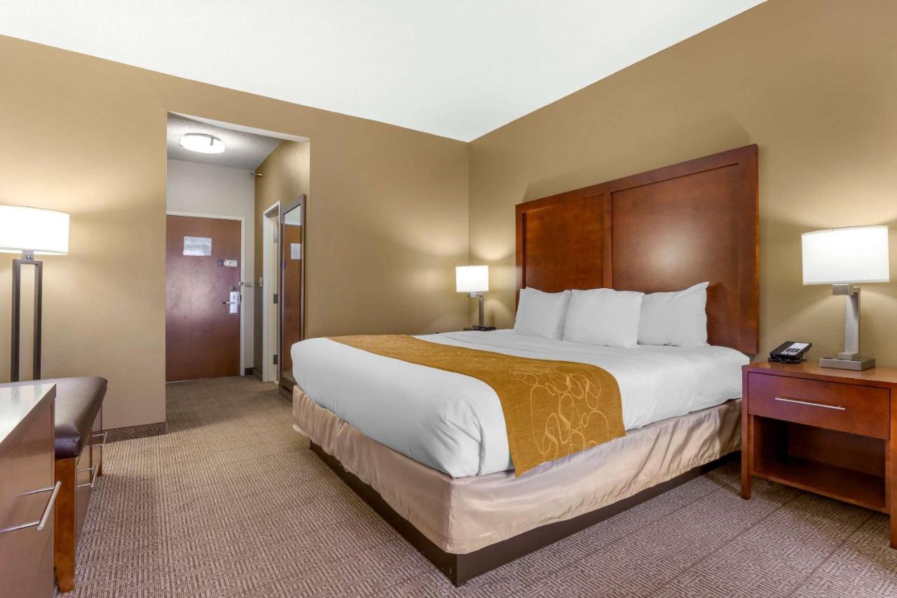 King Room - Non-Smoking at Comfort Suites Boone - University Area