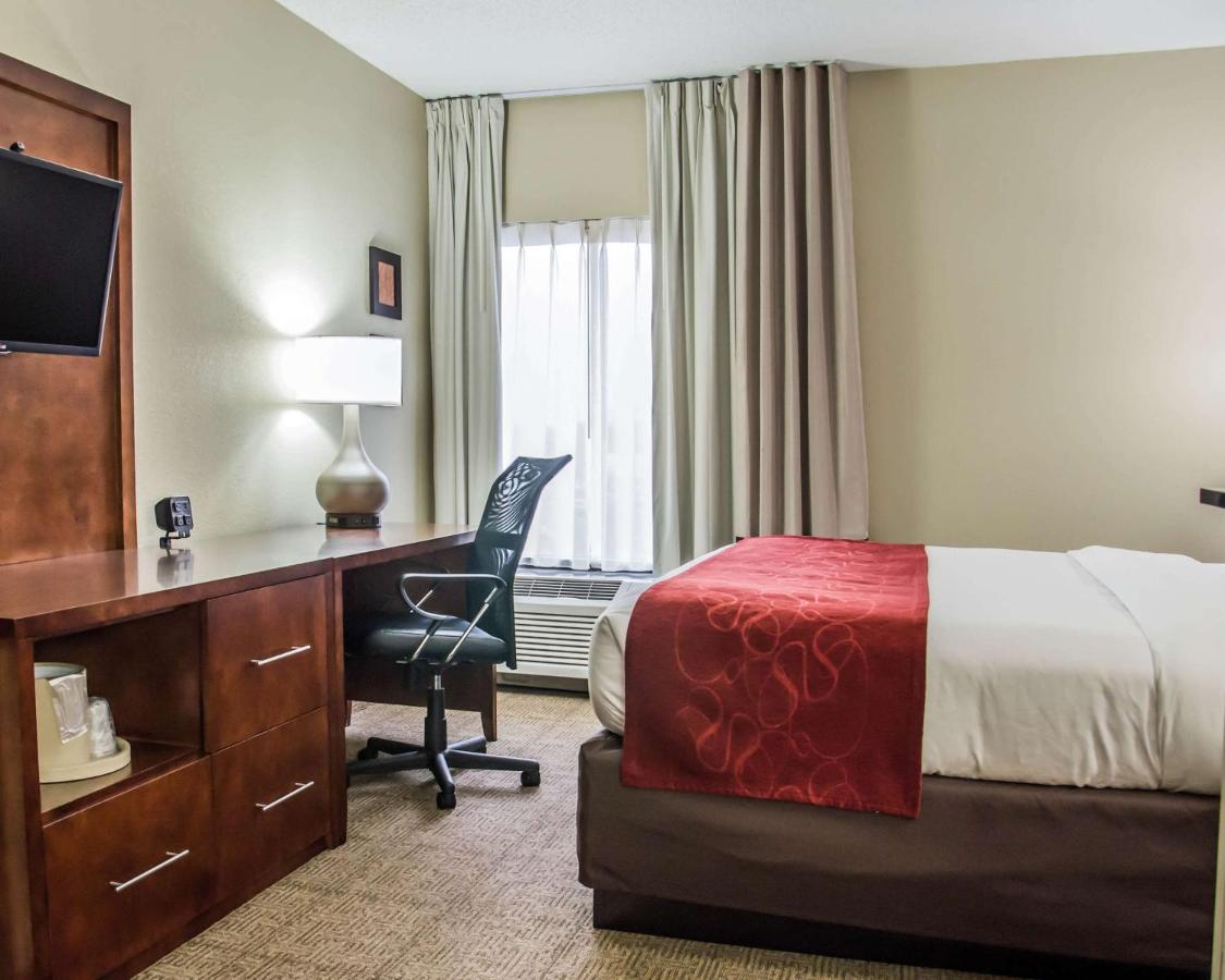 King Suite - Non-Smoking at Comfort Suites University - Research Park