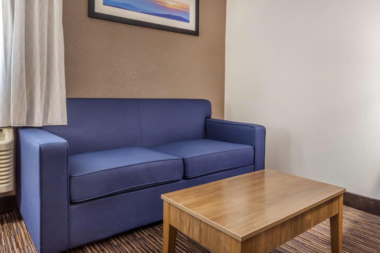 King Room - Disability Access/Non-Smoking at Quality Inn Asheboro South