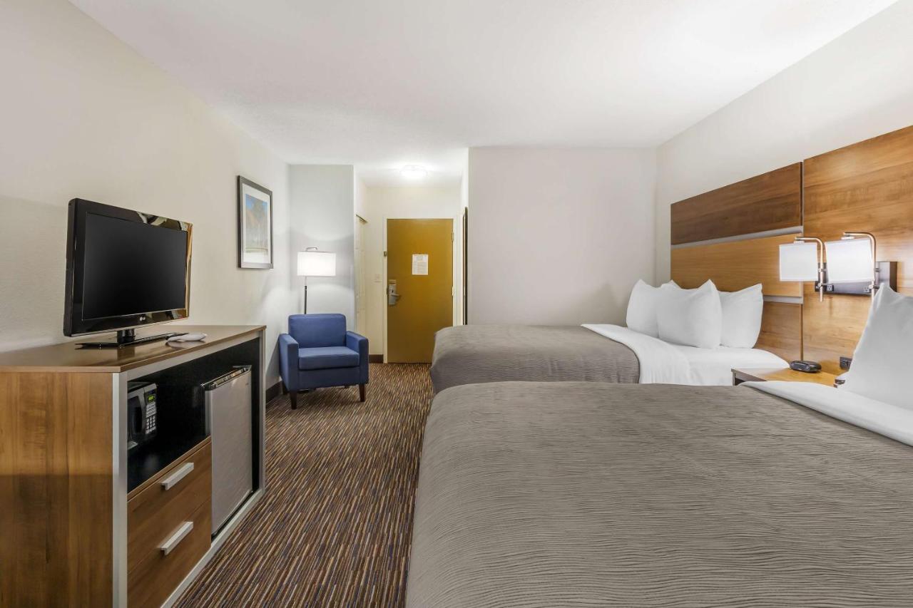 Queen Room with Two Queen Beds - Non-Smoking at Quality Inn Asheboro South