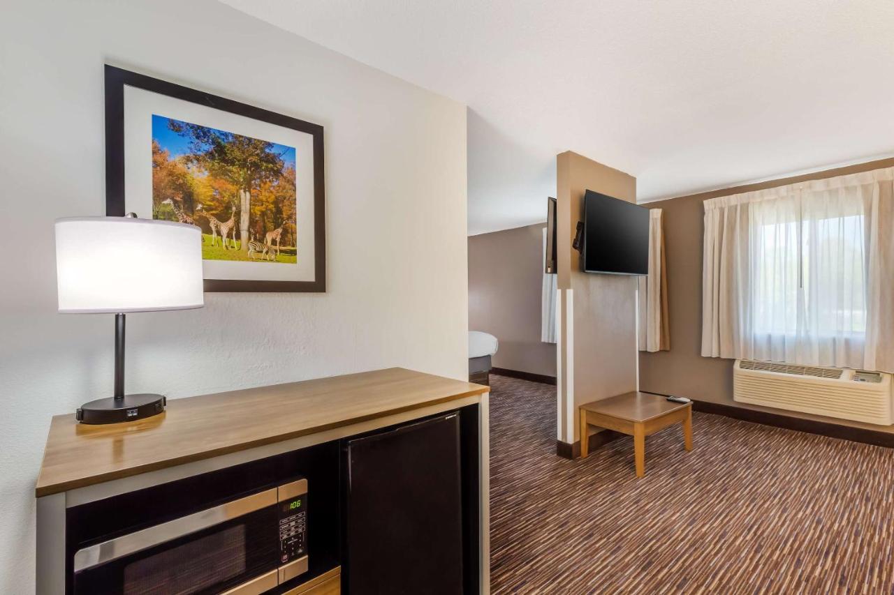 King Suite with Sofa Bed - Non-Smoking at Quality Inn Asheboro South