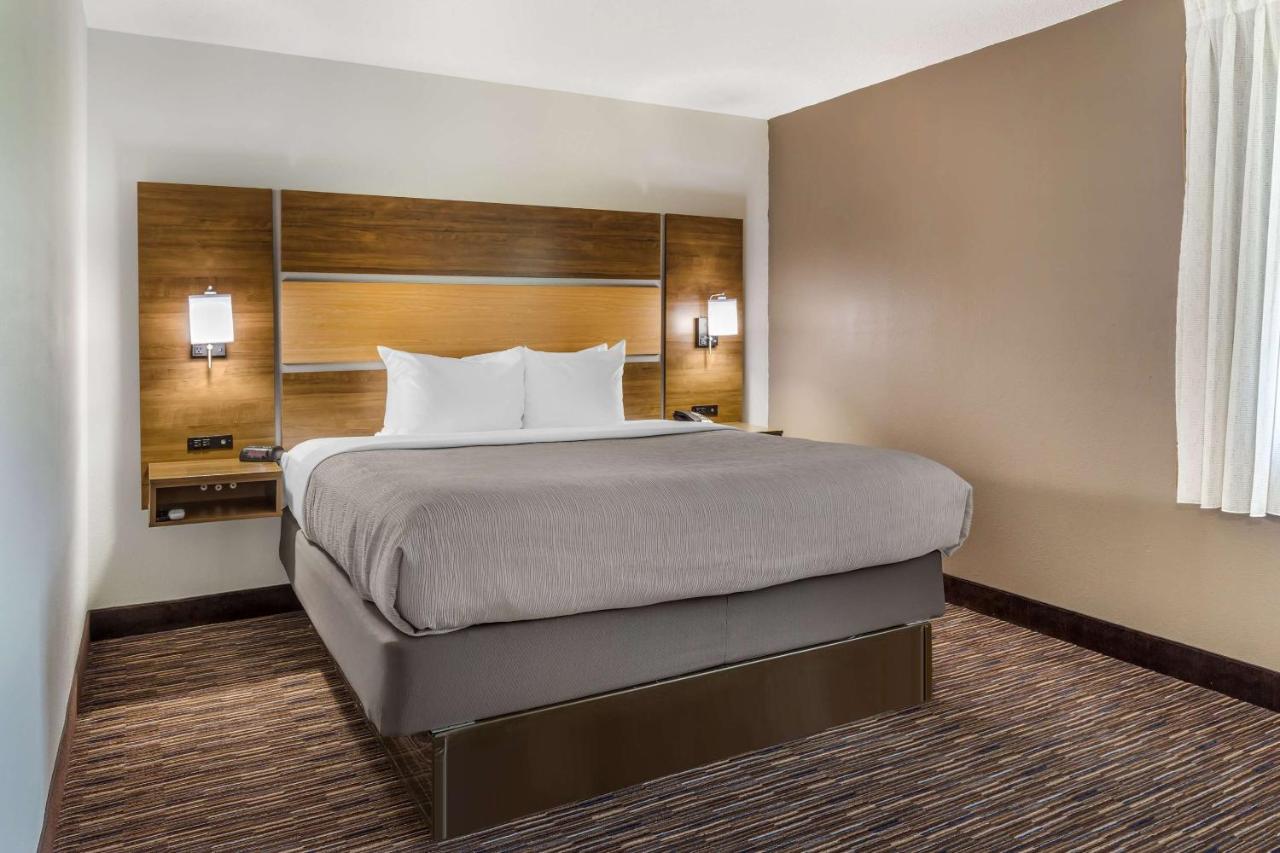 King Suite with Sofa Bed - Non-Smoking at Quality Inn Asheboro South