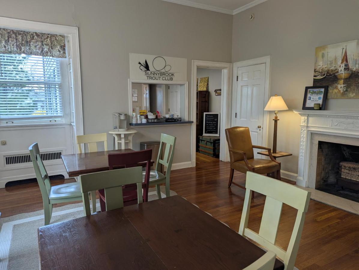 | Farrell House Lodge at Sunnybrook Trout Club