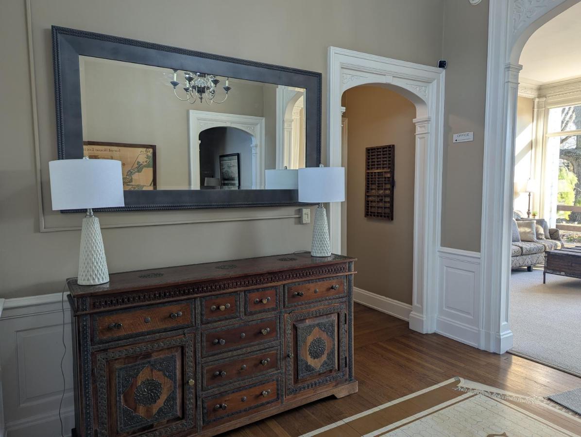 | Farrell House Lodge at Sunnybrook Trout Club