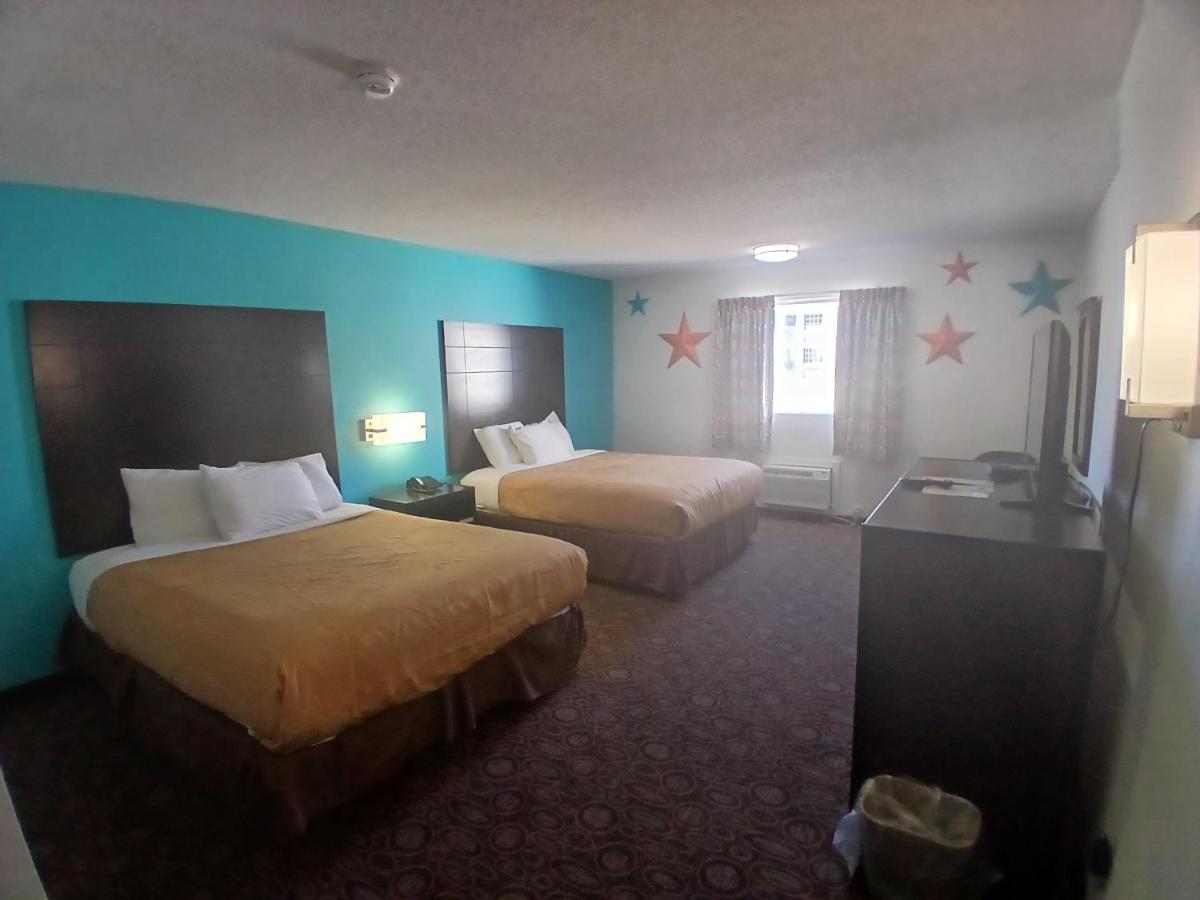 | Southern Oaks Inn Near IMAX
