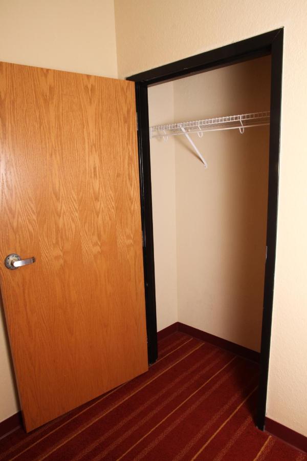 One-Bedroom King Suite - Non-Smoking at Days Inn by Wyndham Semmes/Mobile