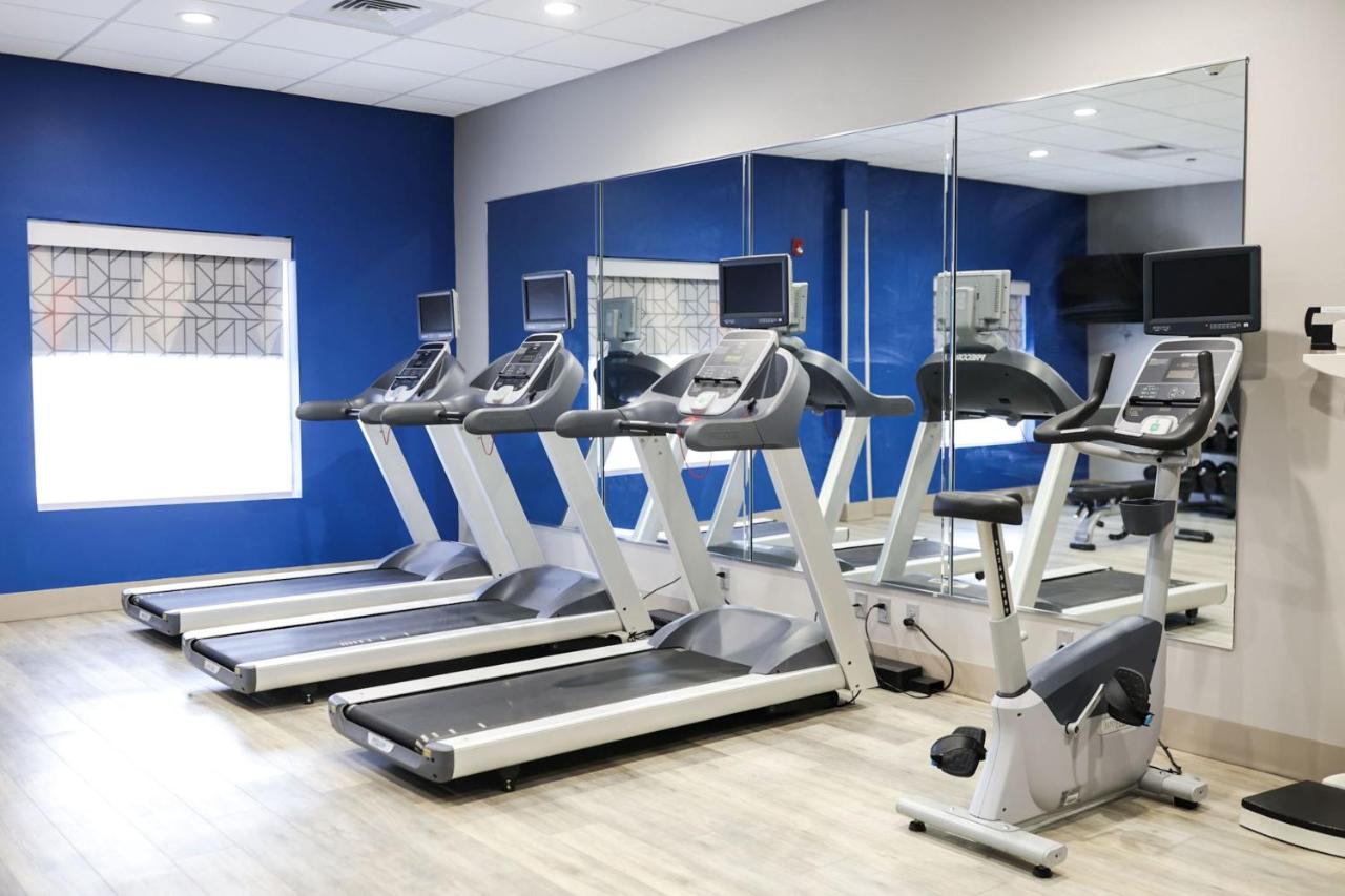  | Holiday Inn Express & Suites Memphis Arpt Elvis Presley Blv, an IHG Hotel