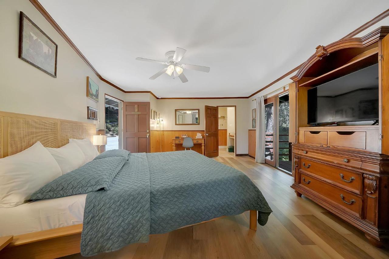 | Narrow Gauge Inn