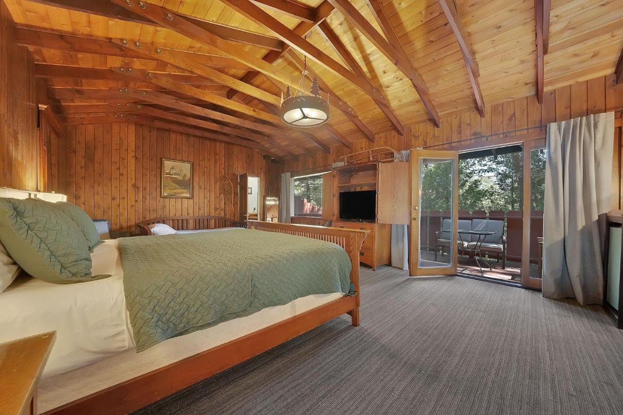 King Suite at Narrow Gauge Inn