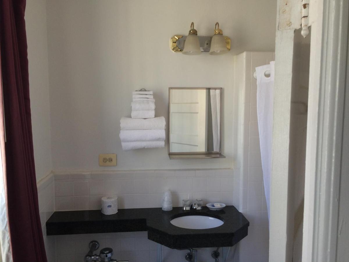 | Hotel Harrington