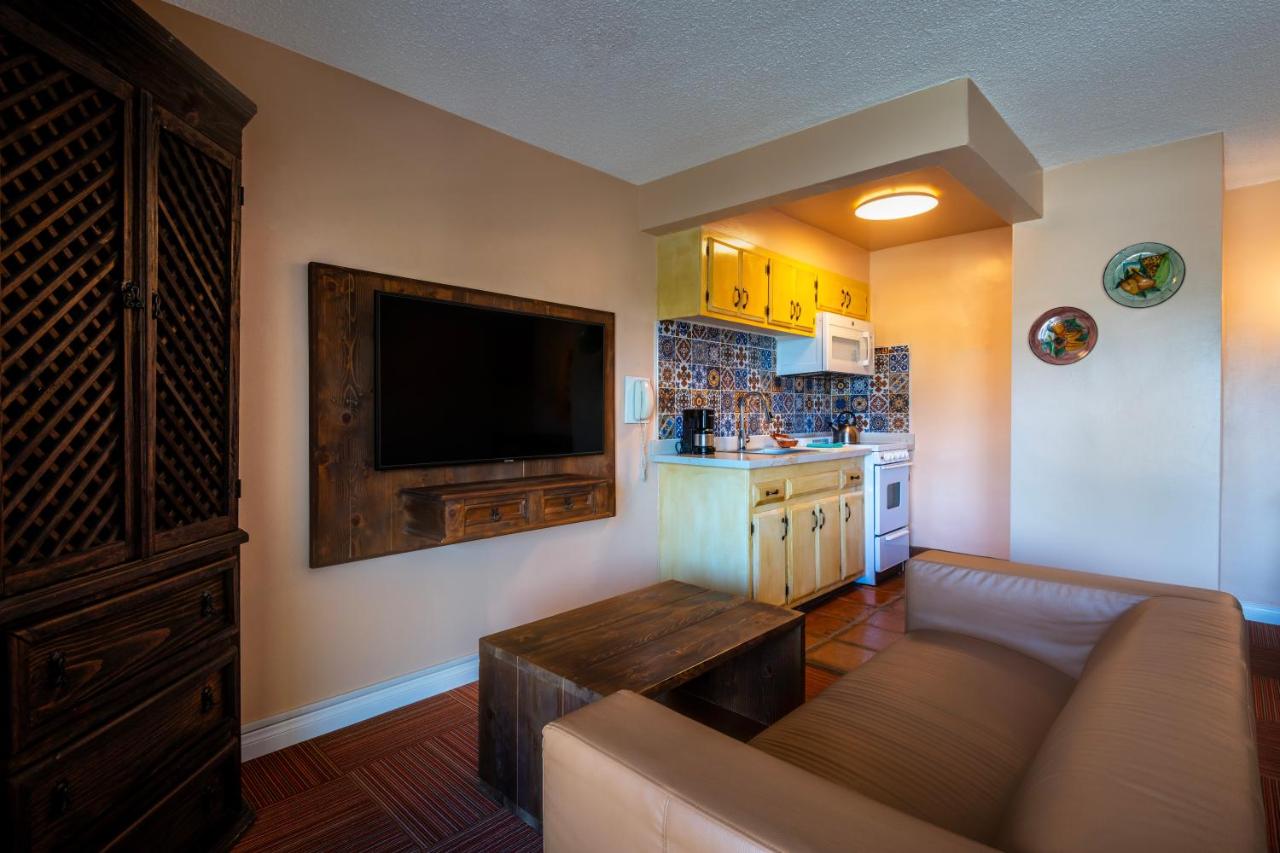 | Hotel Pepper Tree Boutique Kitchen Studios - Anaheim