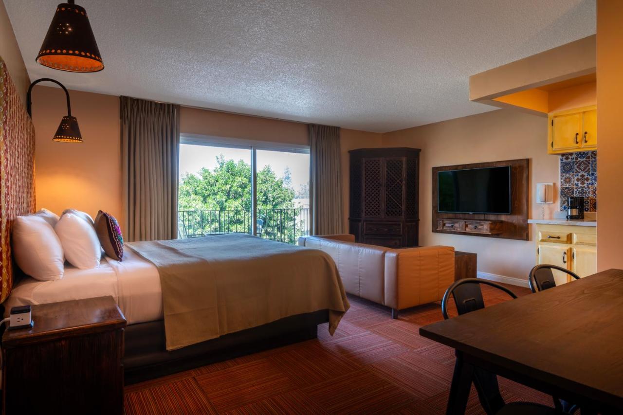 | Hotel Pepper Tree Boutique Kitchen Studios - Anaheim
