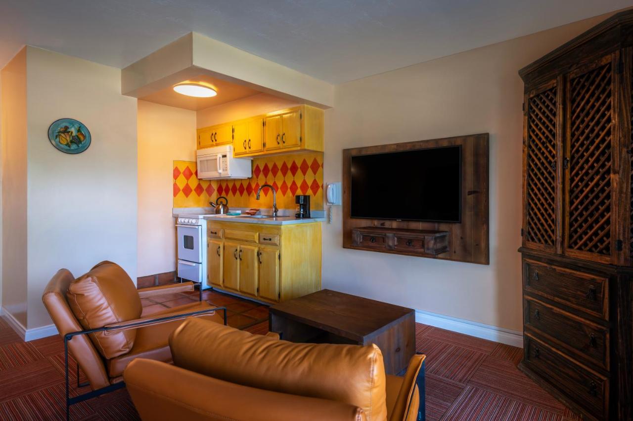 | Hotel Pepper Tree Boutique Kitchen Studios - Anaheim