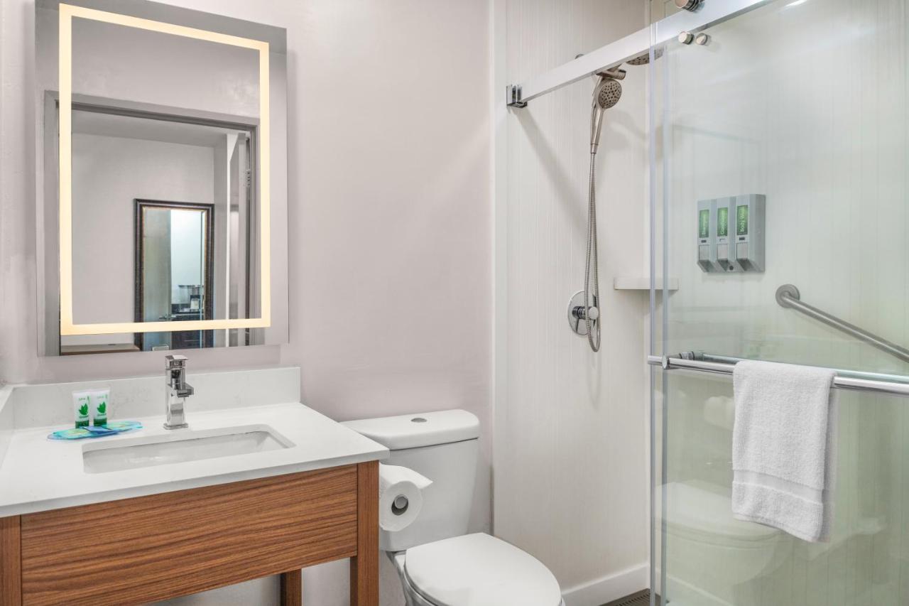 King Room - Non-Smoking at Brisa Pacific Hotel Encinitas