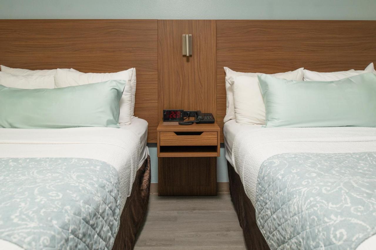 Double Room with Two Double Beds - Non-Smoking at Brisa Pacific Hotel Encinitas