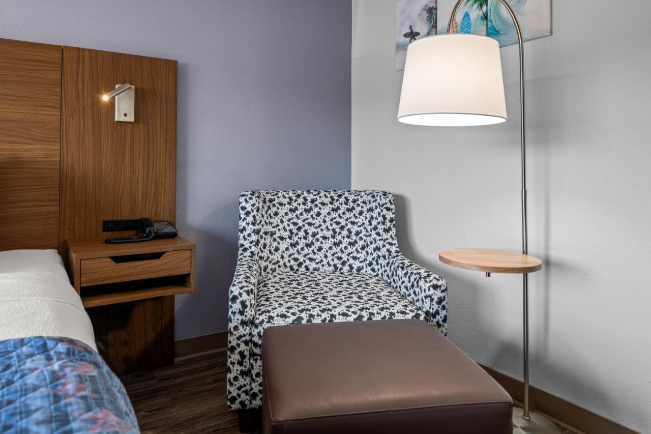 Queen Room - Non-Smoking at Brisa Pacific Hotel Encinitas