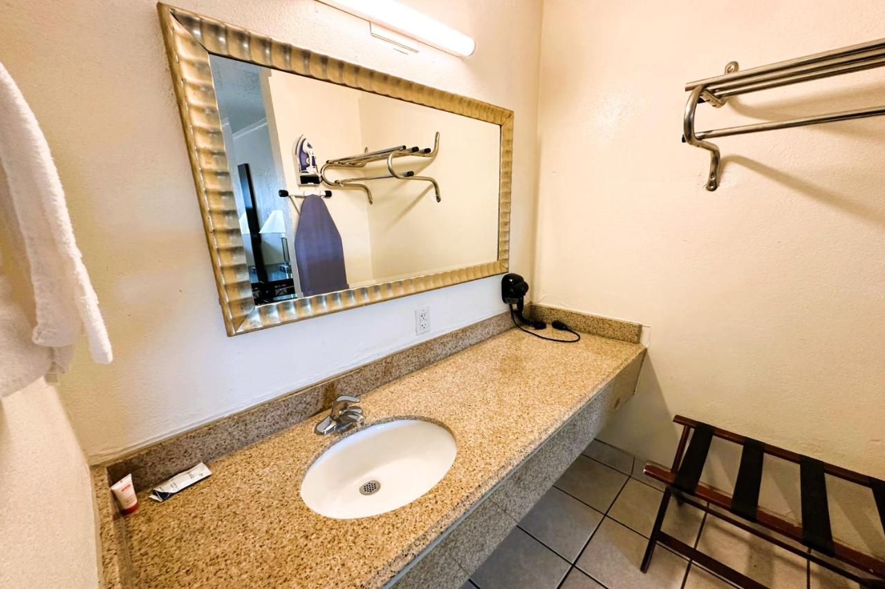 | OYO Hotel San Antonio Lackland Air Force Base North