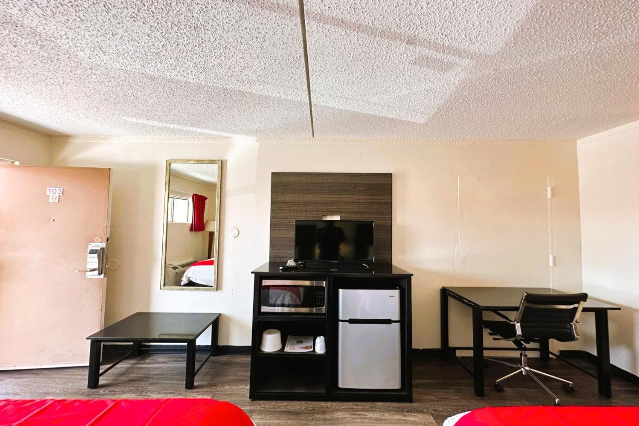 | OYO Hotel San Antonio Lackland Air Force Base North