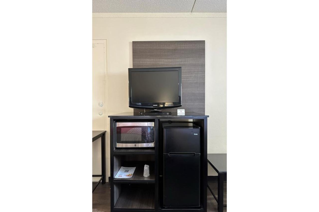 | OYO Hotel San Antonio Lackland Air Force Base North