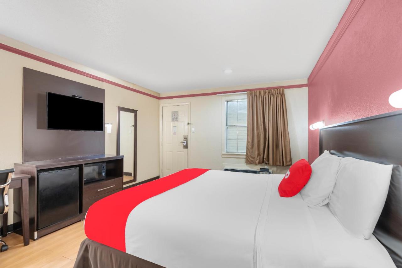 OYO Hotel Tulsa N Sheridan Rd & Airport