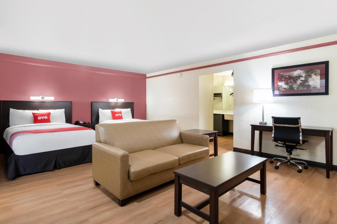 OYO Hotel Tulsa N Sheridan Rd & Airport