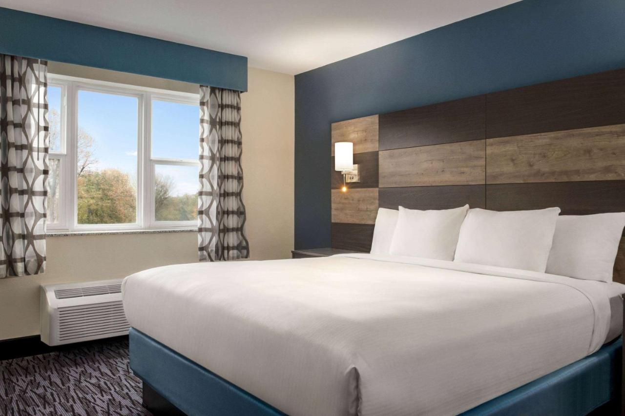 King Studio Suite - Non-Smoking at AmericInn by Wyndham Dodgeville